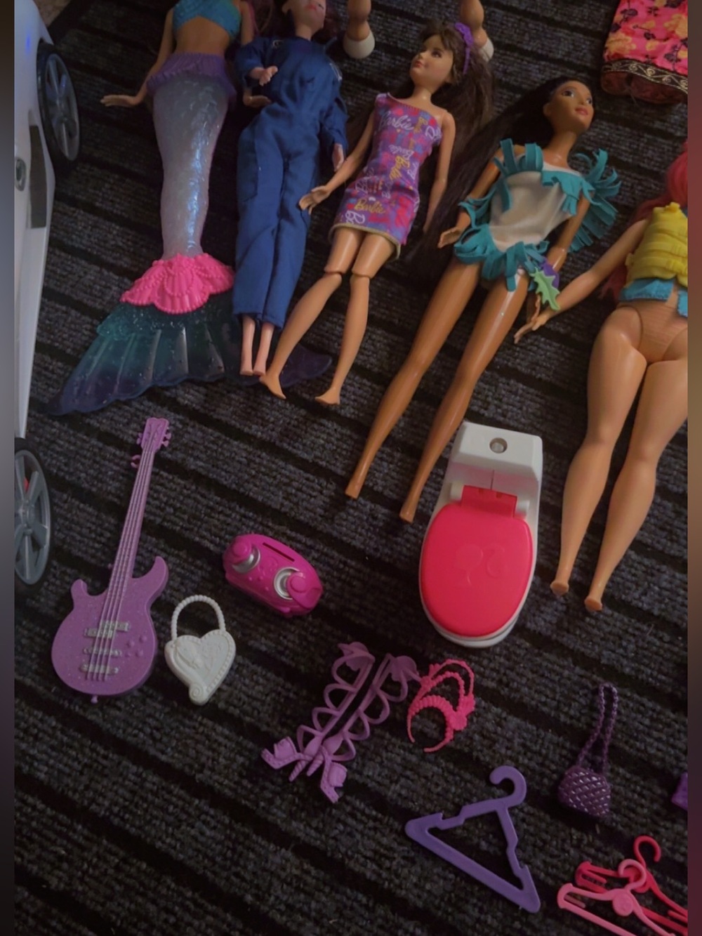 Barbie/Mattel Mixed Doll & Accessory BUNDLE with Pink, Purple and White Pieces - Picture 3 of 16